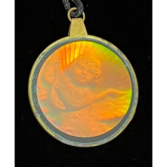 Hologram Vintage Necklace Pendant 3D Glass‎ Cherub Baby Angel Musical Instrument - Picture 1 of 5